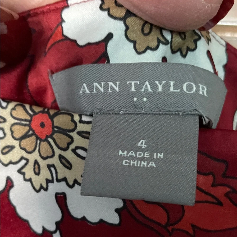 Ann Taylor Red Floral Skirt - Picture 2 of 9